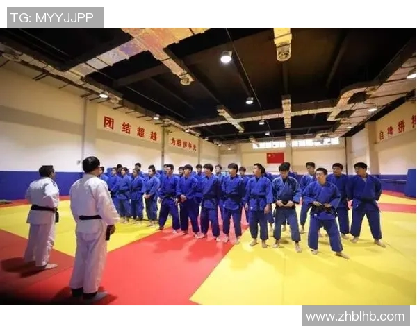 全力以赴：体育竞技中的拼搏精神与团队合作力量解析